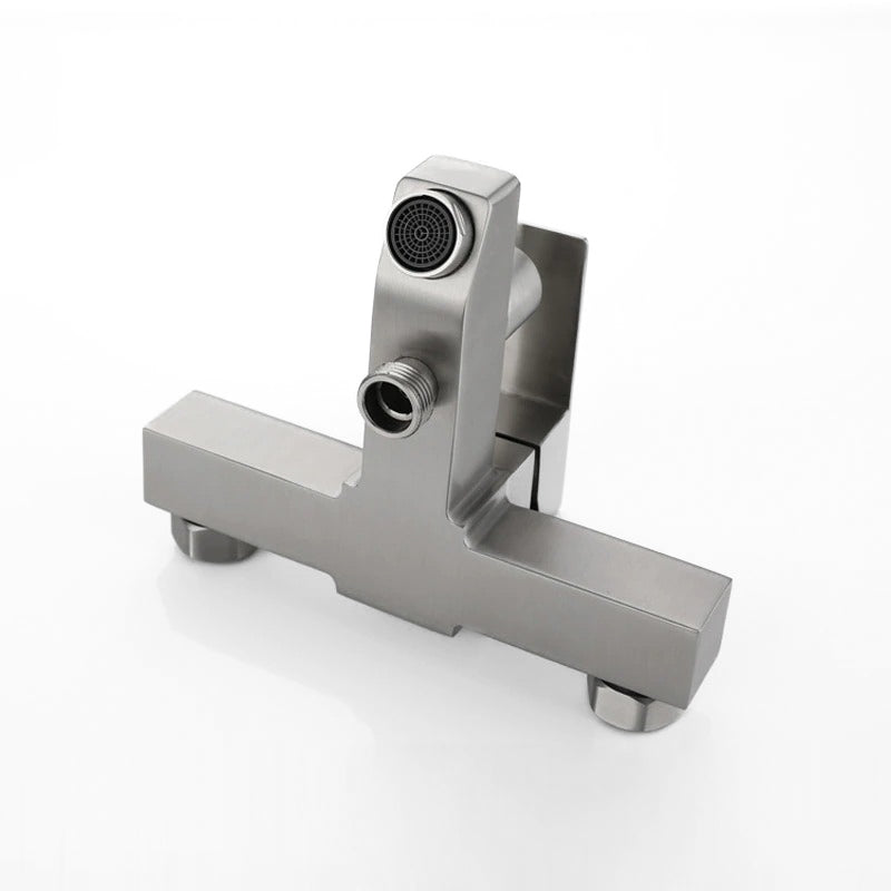 Robinet mitigeur baignoire en acier brossé – design géométrique