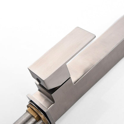 Robinet mitigeur de cuisine Géométrique en Acier — Haut de Gamme