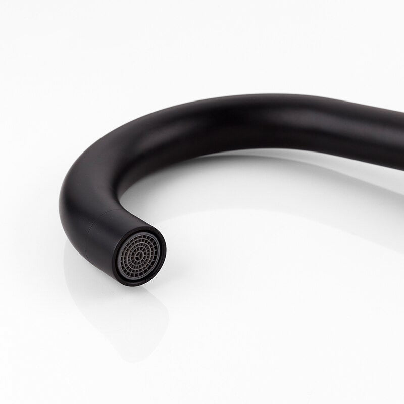 Robinet mitigeur lavabo noir mat — design signé